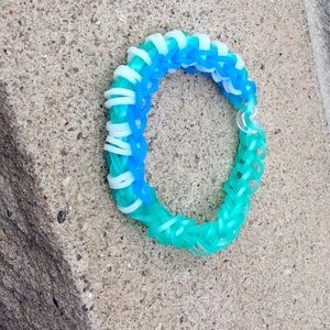 Rainbow Looms Bracelet ***3/$9***